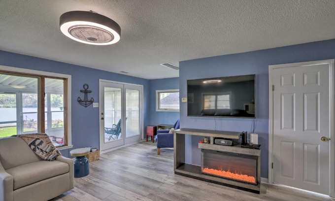 Shoreland House | Lake Erie Waterfront Home with Sunroom and Beautiful Yard