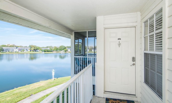 Brandon Condo | Lake Front Corner Unit: 2 Bedroom Escape with Ocean Views