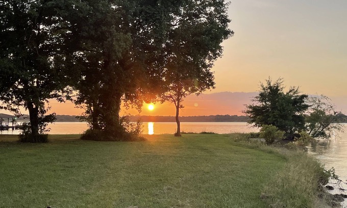 Alba House | Lake Front Estate: Private Boat Dock & Spa Retreat Awaits