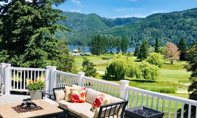 Sudden Valley House | Unforgettable Lakefront Getaway with Breathtaking Views