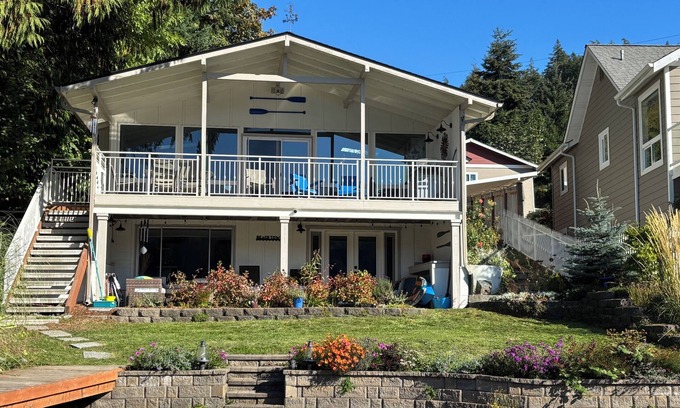 Olympia House | Idyllic Lake Front Home with Stunning Ocean and Lake Views