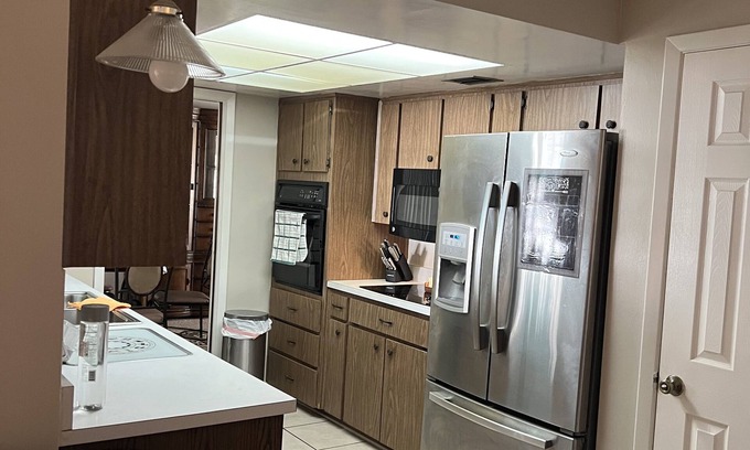 Forest City House | Relaxing Lakefront Retreat with Family and Pet-Friendly Amenities