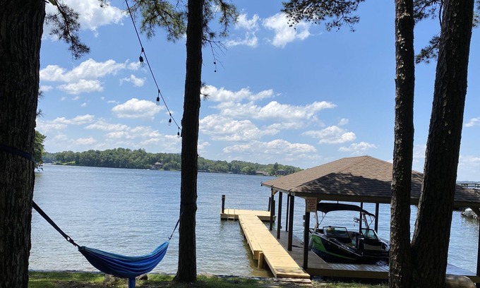 Lakeland House | Lake Front Home with Private Boat dock, Swimming Pier!