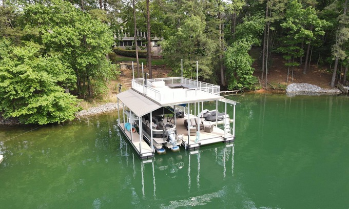 Buford House | Unforgettable Lake Front Retreat at Lake Lanier, 10/10 Rated