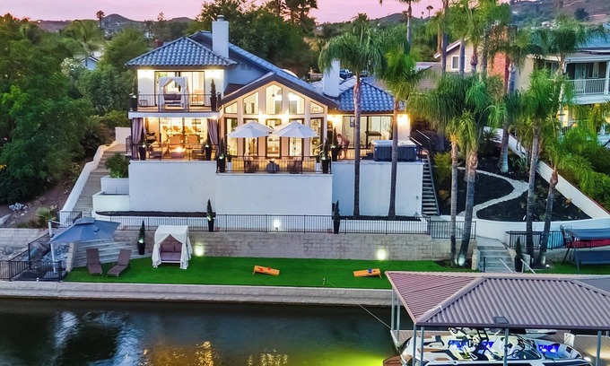 Canyon Lake House | Lake Front - Luxury - Views - Hot Tub