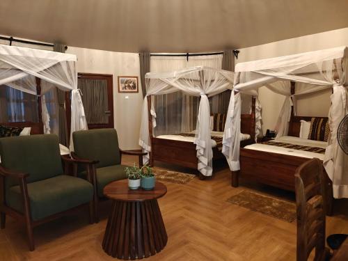 Kasese Resort | Relaxing Lake George View Golf Resort with Spa & Hot Tub