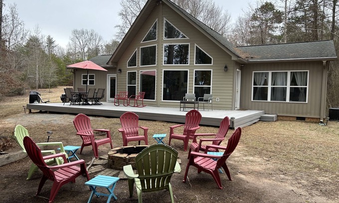 Westminster House | Discover Lake Hartwell on McKinney Point, Near Clemson!