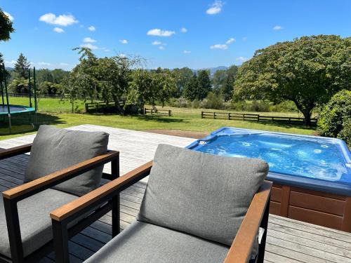 Mangakino House | Relaxing Lake Holiday Home with Spa & Oceanfront Views
