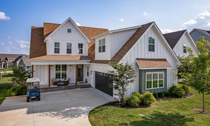 Winchester House | Lake Home Retreat with Pool & Marina Access - 4 Star Stay