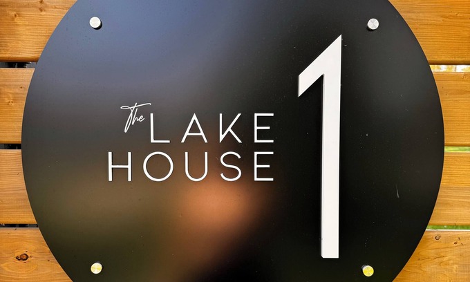 Rideau Lakes Cabin | Family-Friendly Retreat at Lake House 1 for Memorable Stays