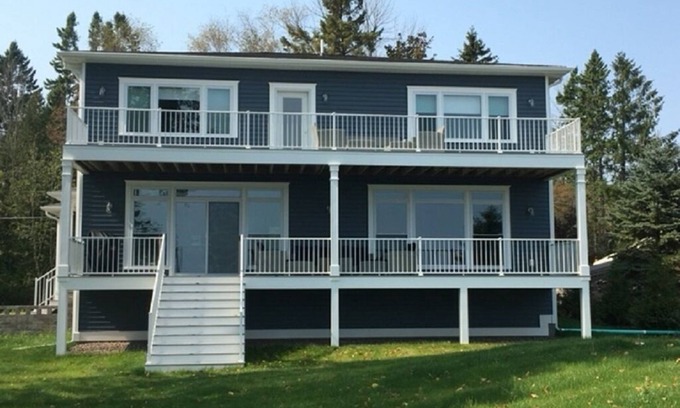 Belgium House | Lake House on Lake Michigan: Guest Rated 10/10 with a Pool