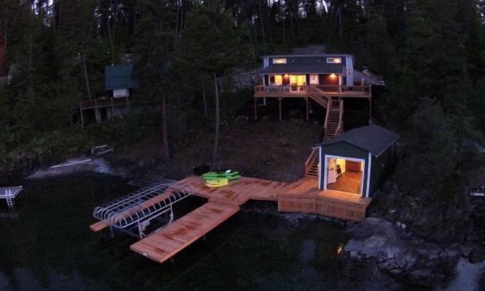 Kings Point House | Lake House Retreat with Sauna, Kayaks & Scenic Views