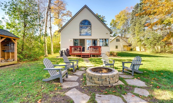 Applegate House | Beautiful Lake Huron Vacation Rental with Private Beach