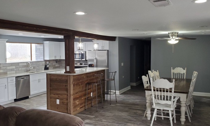 Wetumpka House | Lake Jordan fishermans paradise