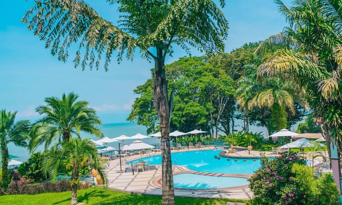 Gisenyi Hotel | Lake Kivu Serena Hotel: Family-Friendly Stay with Pool & Spa