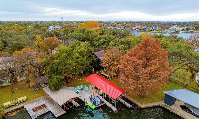 Granite Shoals House | Lake LBJ Waterfront Family-Friendly Retreat!