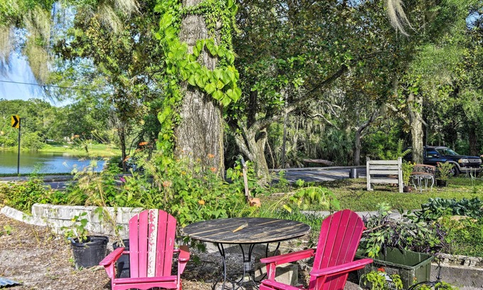 Altamonte Springs Cottage | Beautiful Altamonte Springs Home with Canoe on Lake Marion