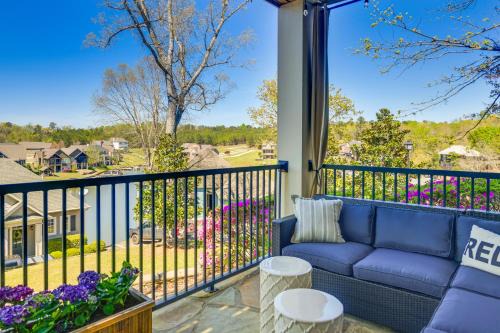 Dadeville Apartment | Lake Martin Condo with Scenic Views and Pool Access