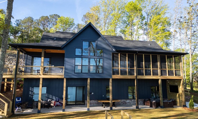 Jacksons' Gap House | Unforgettable Lake Martin Getaway - 6 Bedrooms & Arcade
