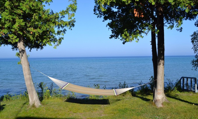 Charlevoix House | Beachfront Bliss at Lake Michigan with Stunning Views