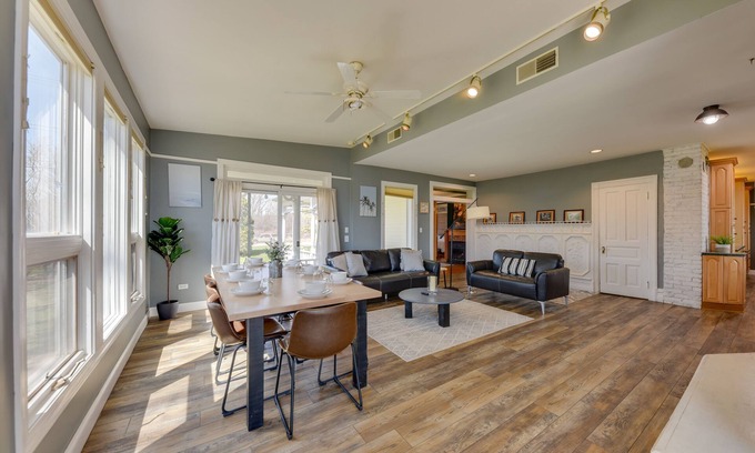 Racine House | Relaxing Lake Michigan Retreat with Private Beach Access