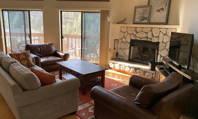Incline Village House | Scenic Lake & Mountain Views Condo Near Outdoor Adventures