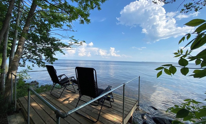 Unorganized North Nipissing Apartment | Serene Lake Nipissing Waterfront Retreat with Spa and Pool