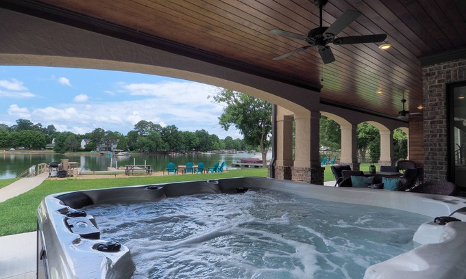 Mount Mourne House | Lake Norman Escape by SoCharm with Hot Tub & Private Beach