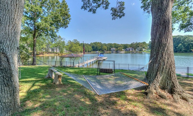 Mooresville Apartment | Lake Norman - Tranquility Cove: Ideal Lakefront Getaway