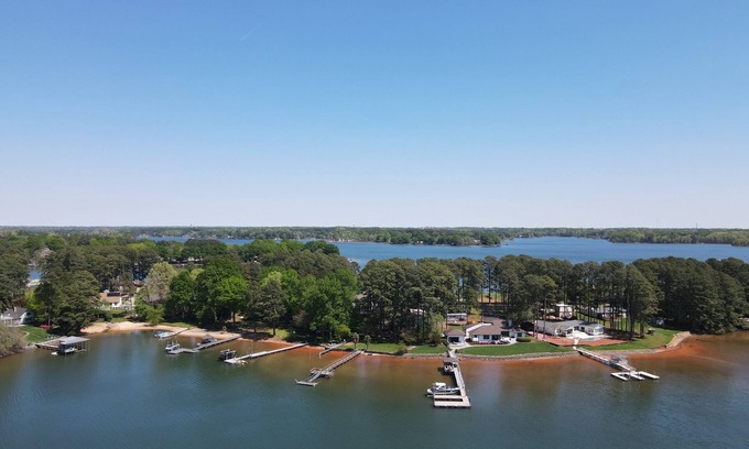 Mayhew House | Beautiful Lake Norman Waterfront Home with Sunset Views