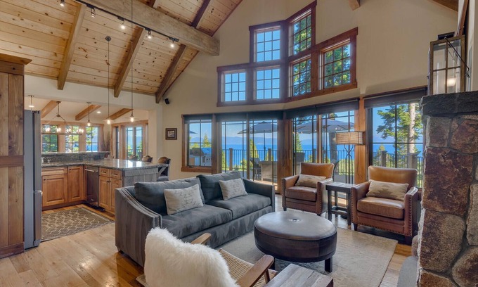 Talmont House | Discover Lake Of The Sky: Premier Lakeview Retreat with Spa