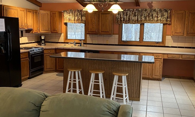 Baudette House | Lake of the Woods Getaway #2: Guest Rated 9.8, Family-Friendly