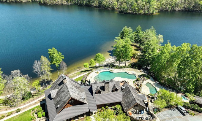 Bear Lake Reserve Apartment | Lake & Pool Access at Bear Lake Reserve Condo!