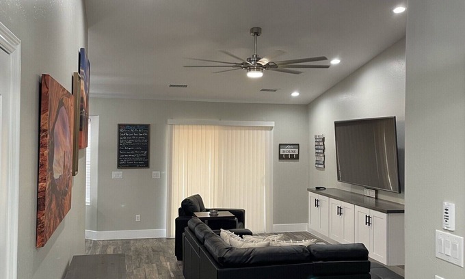 Page House | Modern Lake Powell VRBO: Family & Pet-Friendly Retreat!