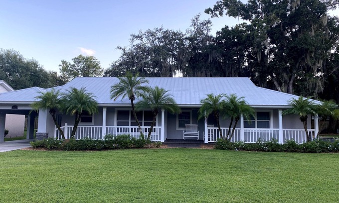 Sebring House | Lake Retreat in Downtown Sebring with Pool and Lake Access