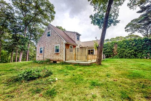 East Falmouth House | Relax at Lake Shore Living: Family-Friendly Retreat Awaits