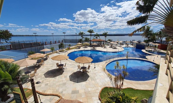Smin Hotel | Relax at Lake Side Beira do Lago with Pool & Spa Amenities