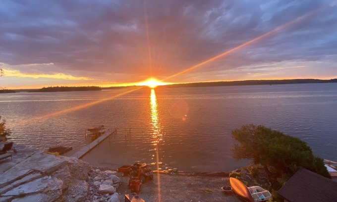 Marmora House | Relax at Lake Side Chateau with Private Beach & Hot Tubs