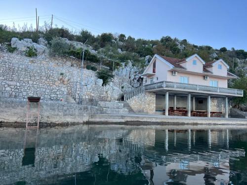 Dodosi House | Discover Lake Skadar Paradise: Private Beach & Ocean View