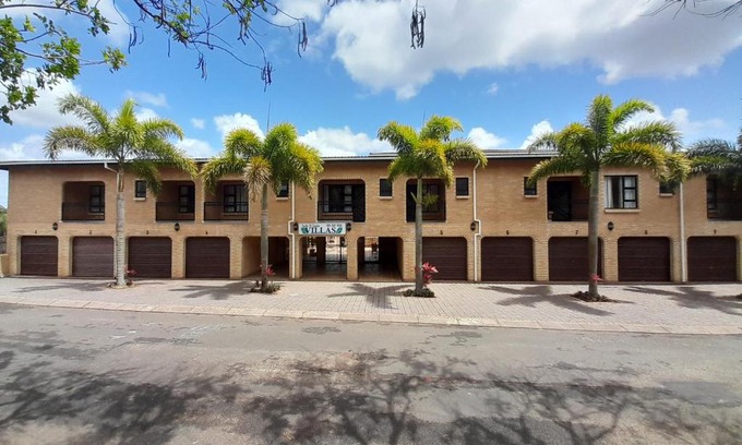 St. Lucia Apartment | Family-Friendly Lake St Lucia Villas with Pool & Breakfast