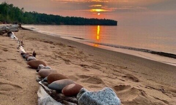 Cornucopia House | Experience Lake Superior Ice Caves Near Apostle Islands