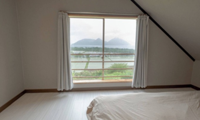Toyako House | Lake Toya and Nakajima
