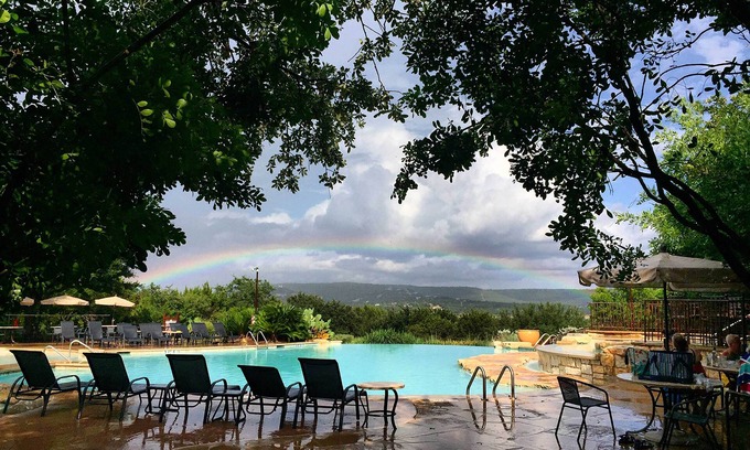 Jonestown Condo | Lake Travis Condo with Premier Resort Amenities & 9.8 Rating
