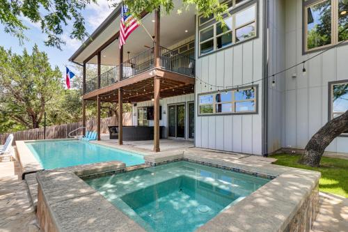 Leander House | Discover Lake Travis House with Private Pool & Hot Tub!
