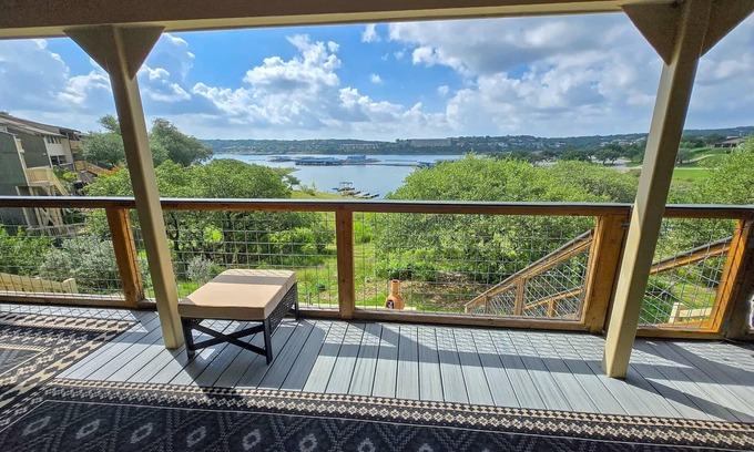 Point Venture Condo | Lake Travis Vibe- Point Venture, TX
