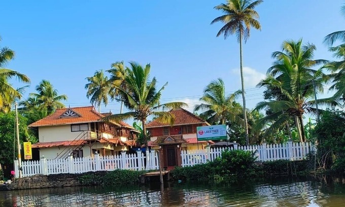 Kumarakom Resort | Lake Tree Homes and Resorts