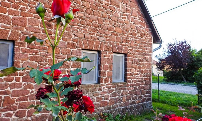 Alsóörs House | Child-Friendly Lake Vendégház with Kitchen Amenities