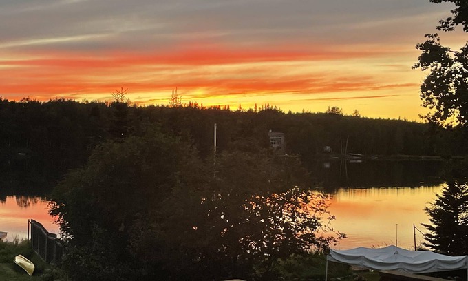 Sand Lake Apartment | Idyllic Lake View 2-Bedroom Retreat with Kitchen & Balcony