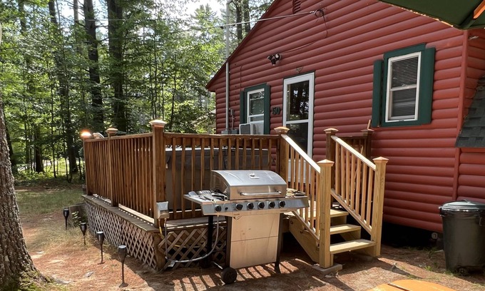 Wakefield House | Lake View Cottage with Hammock/Swing & Fire Pit & Two New Jacuzzi Spa Hot Tubs