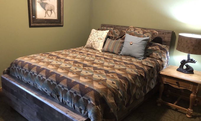 Bolton Landing Apartment | Scenic Lake View Two-Bedroom Retreat in Bolton Landing
